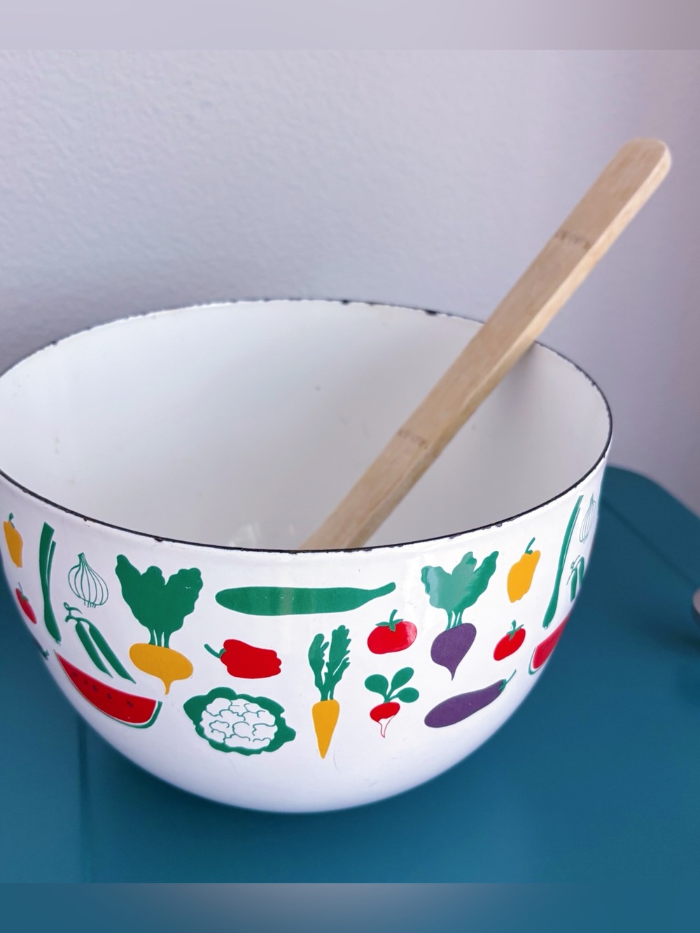 🥕Vintage Enamel Vegetable Salad Bowl 8” Farmhouse Kitchen Mixing Bowl Garden Veg